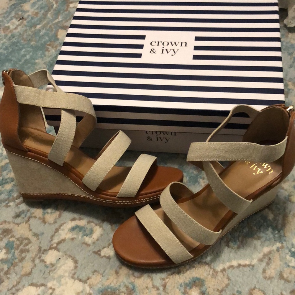 Crown & Ivy Wedges 🤎